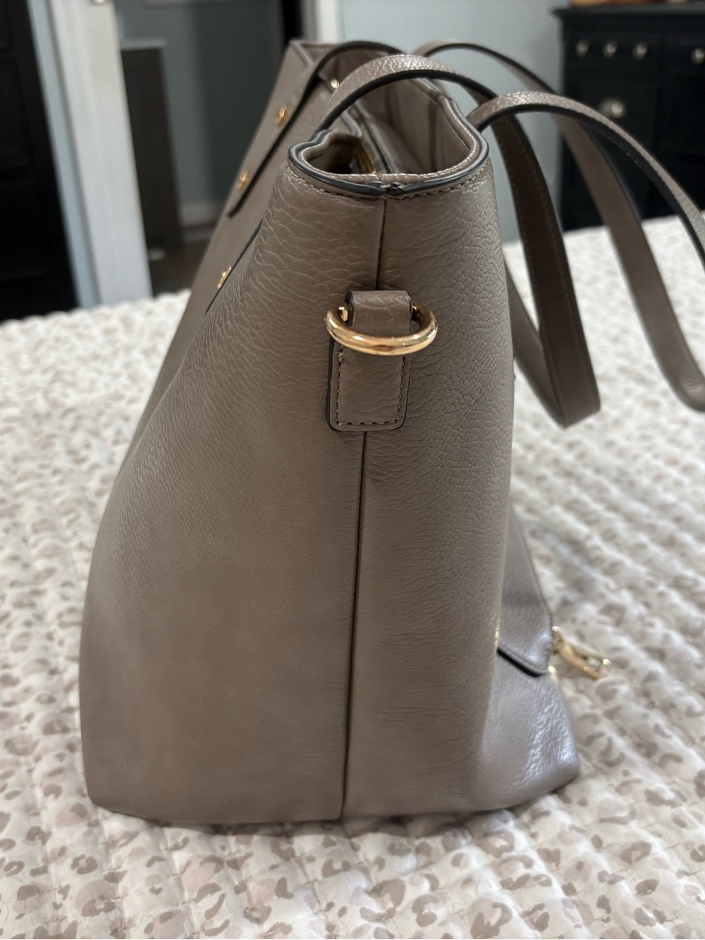 Poppy & Peonies Taupe Leather Tote with Gold Studs - Picture 2 of 7